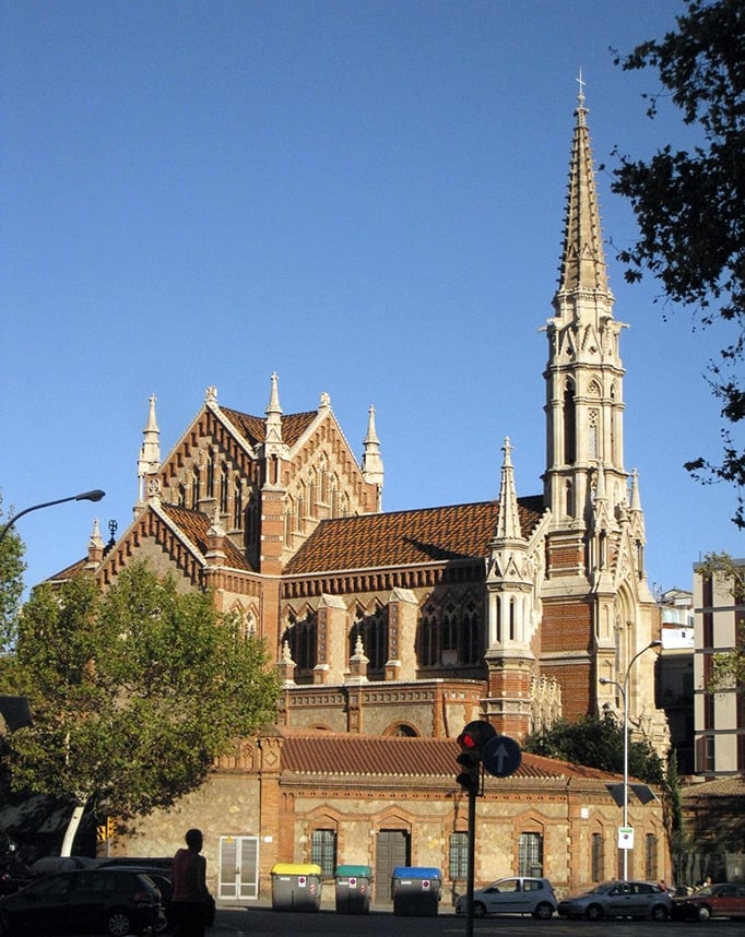 Passeig de Sant Joan Església de les Saleses