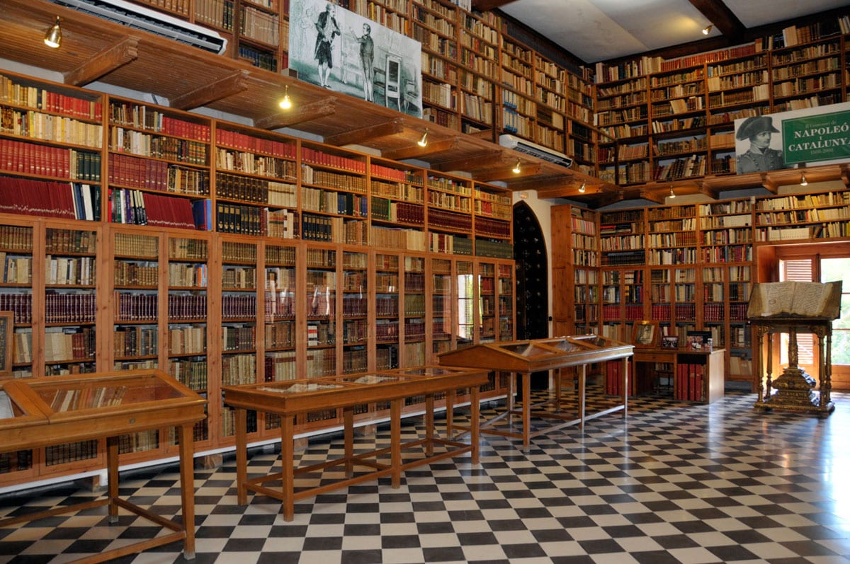 biblioteca peralada - museu peralada