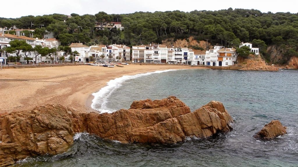 Cala Tamariu, l'encís de la Costa Brava