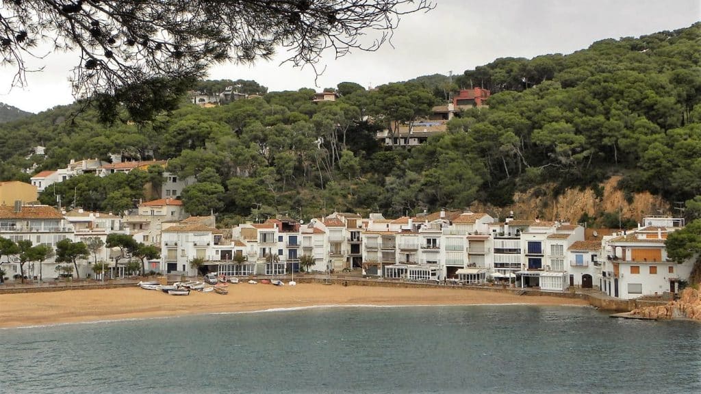 Cala Tamariu, l'encís de la Costa Brava