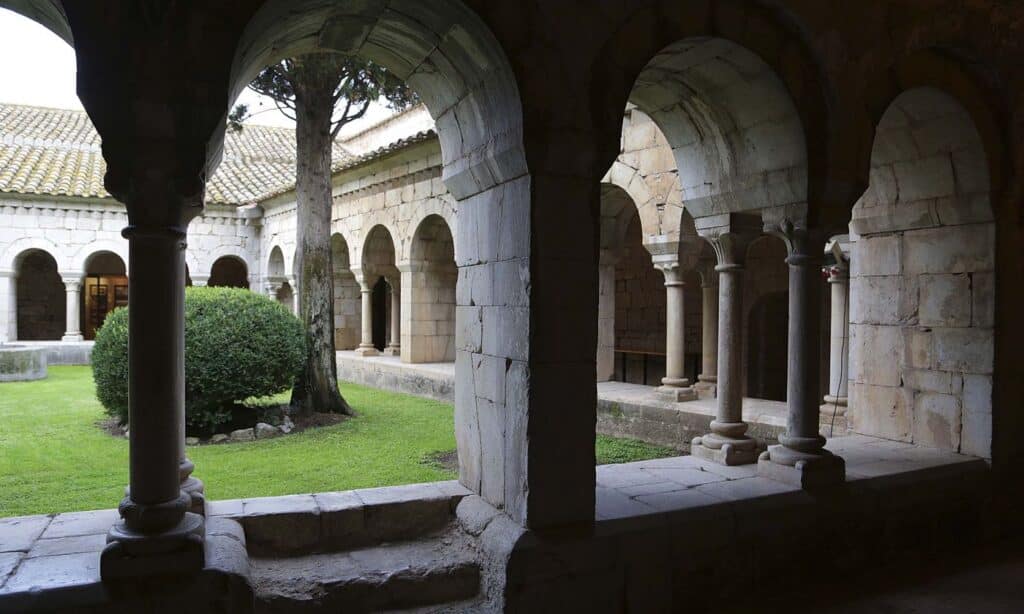 La sorprenent canònica de Vilabertràn i Castelló d’Empúries – 20/06/26 – 8h